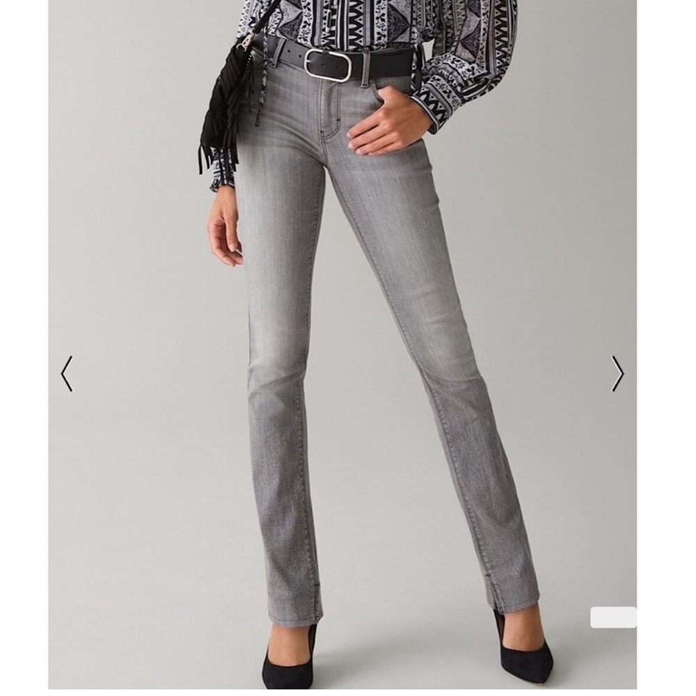 White Housese Black Market Mid-Rise Slim Jeans, Moonlight Gray, size 0R.